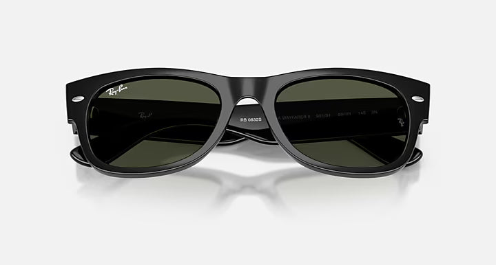 Ray-Ban Wayfarer Black – Δυναμικό στυλ σε απόλυτο μαύρο