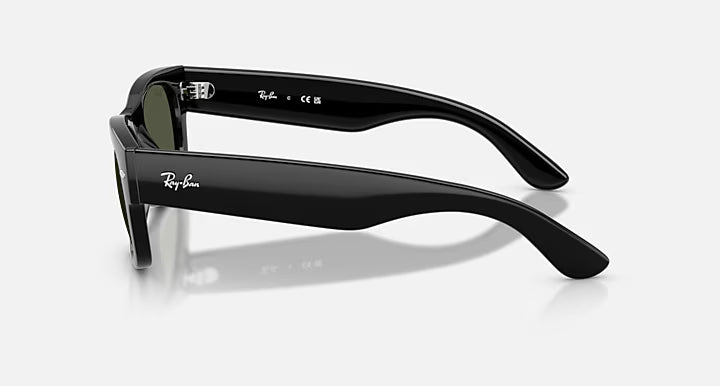 Ray-Ban Wayfarer Black – Δυναμικό στυλ σε απόλυτο μαύρο