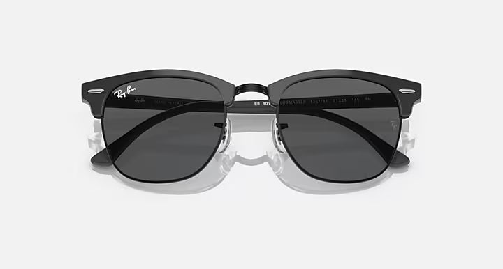 Ray-Ban Clubmaster Black – Κλασικό στυλ σε απόλυτο μαύρο