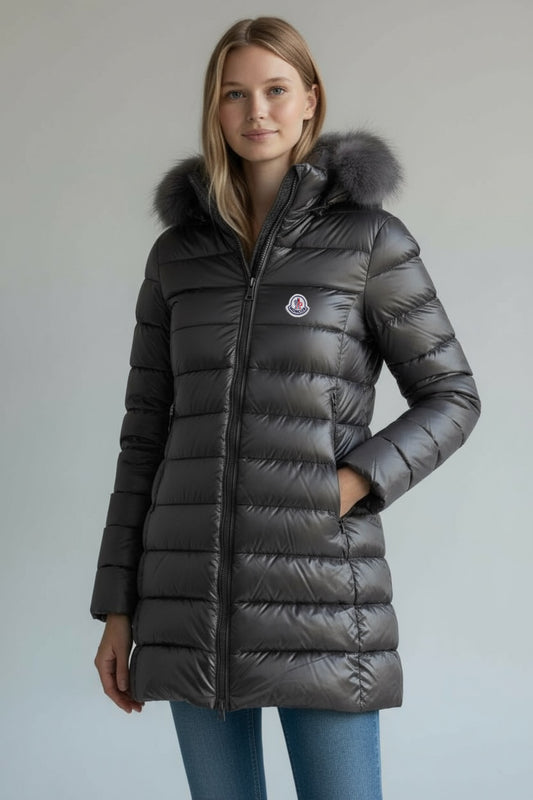 Moncler Γυναικείο Μακρύ Μπουφάν με Γούνα στην Κουκούλα – Μαύρο